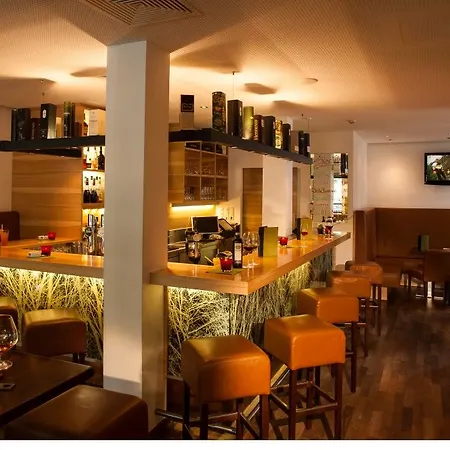 Готель Alphotel 4*