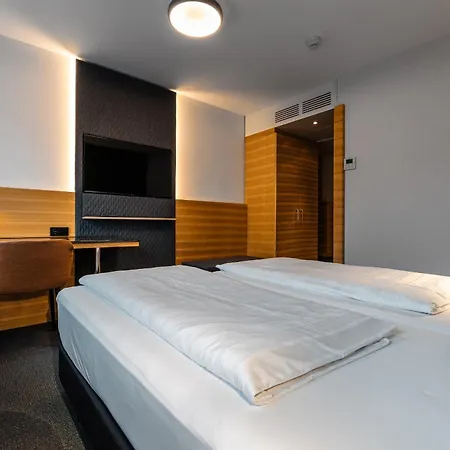 Hotel By Ihg 4*