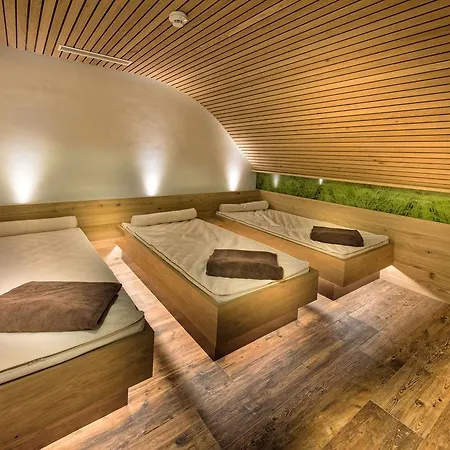 Alphotel Отель 4*