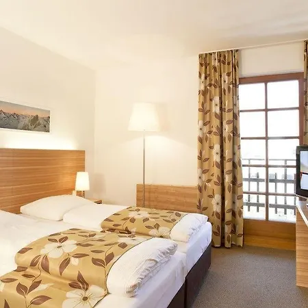 Alphotel Отель Инсбрук