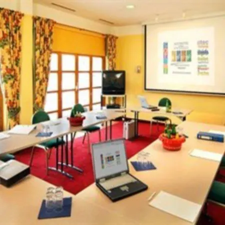 By Ihg