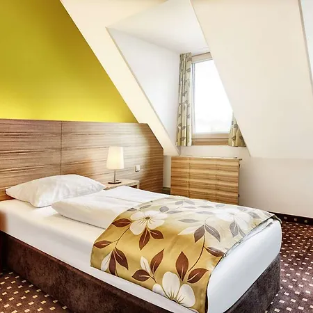 Отель Alphotel 4*