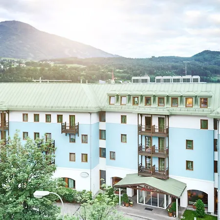 By Ihg