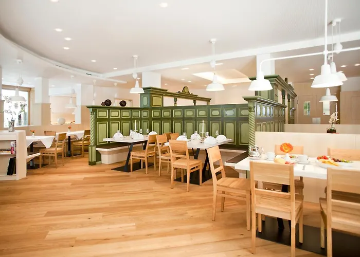 Готель Alphotel